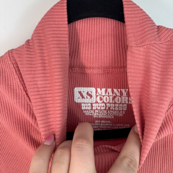 Big Bud Press Ribbed Turtleneck Cropped T Shirt - Picture 3 of 3